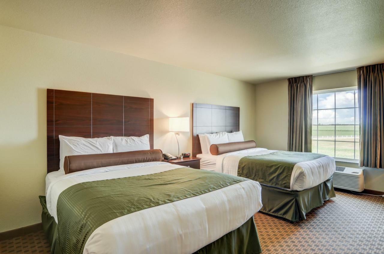 Cobblestone Inn & Suites-Kersey Buitenkant foto
