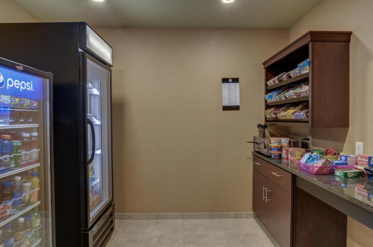 Cobblestone Inn & Suites-Kersey Buitenkant foto