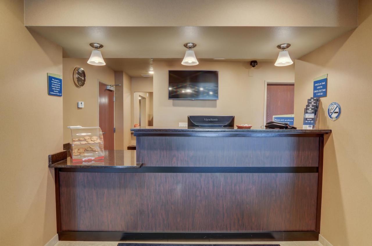 Cobblestone Inn & Suites-Kersey Buitenkant foto